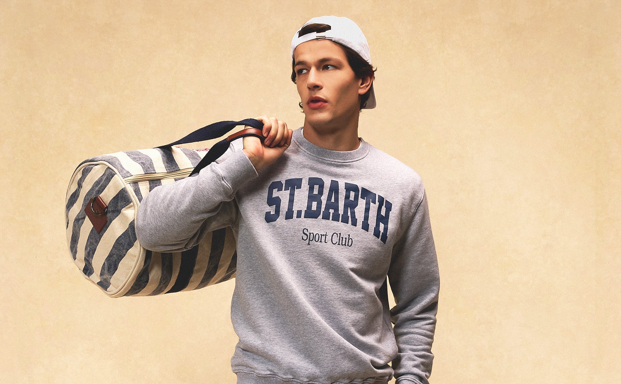 MC2 SAINT BARTH 売れ筋商品|||エムシーツーセイントバース パーカー・スウェットシャツ アウター レディース Sweatshirts Beige Man sweater with Paris to St.Barth front print – MC2 Saint Barth