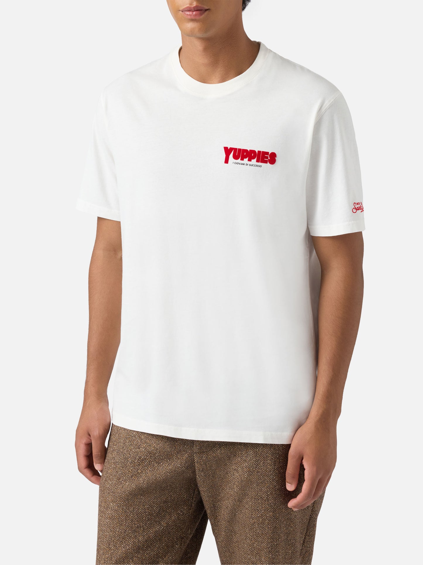 Arnott Warm winter cotton T-shirt in white with Yuppies print | YUPPIES SPECIAL EDITION