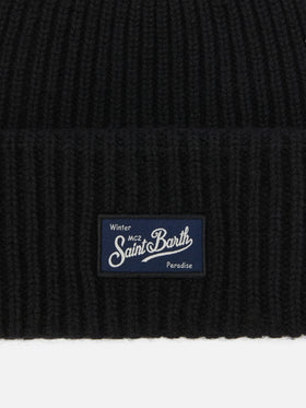 Berry W ribbed cashmere-blend beanie in black