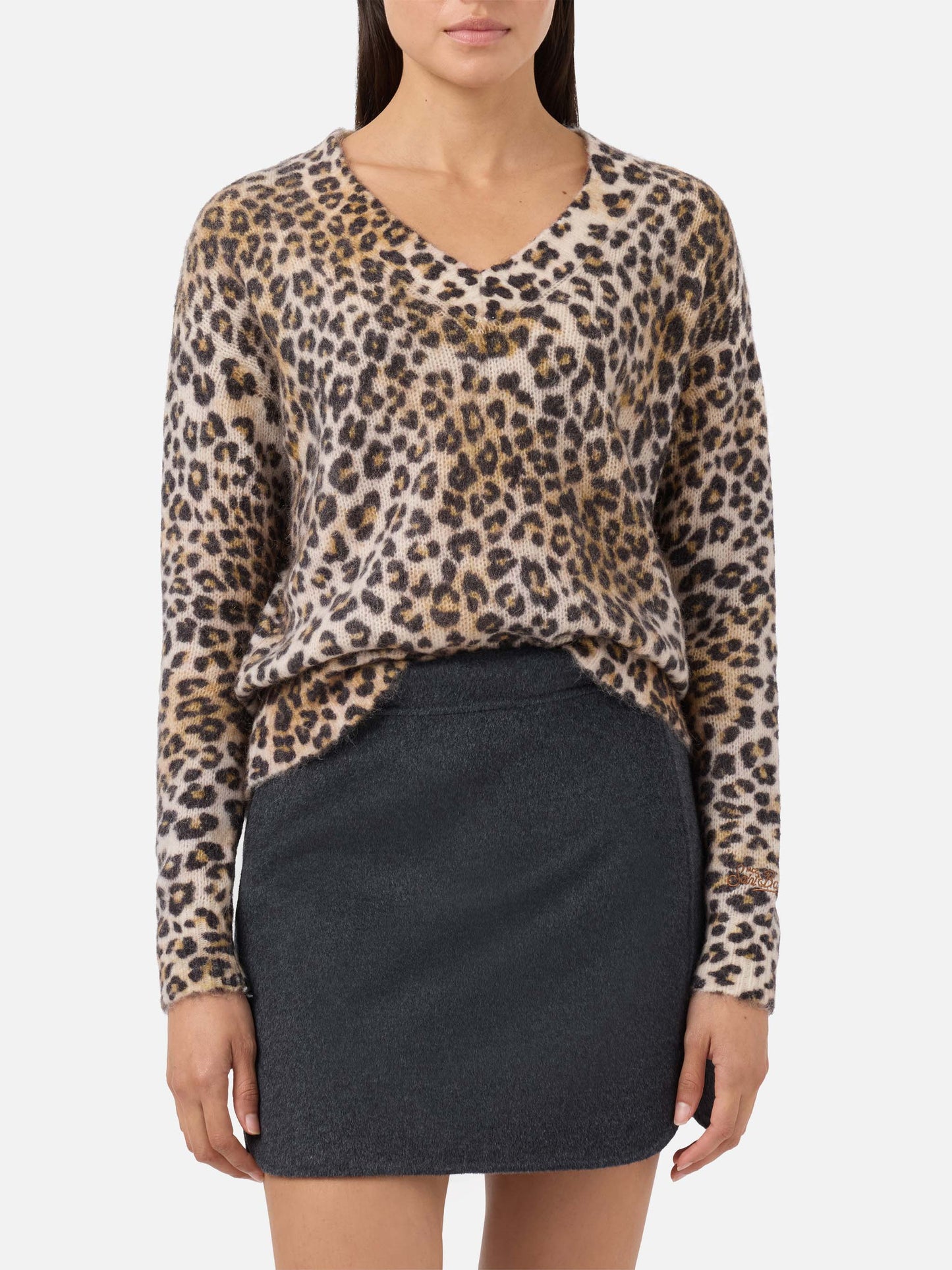 Elara V-neck sweater in camel mohair blend with leopard print