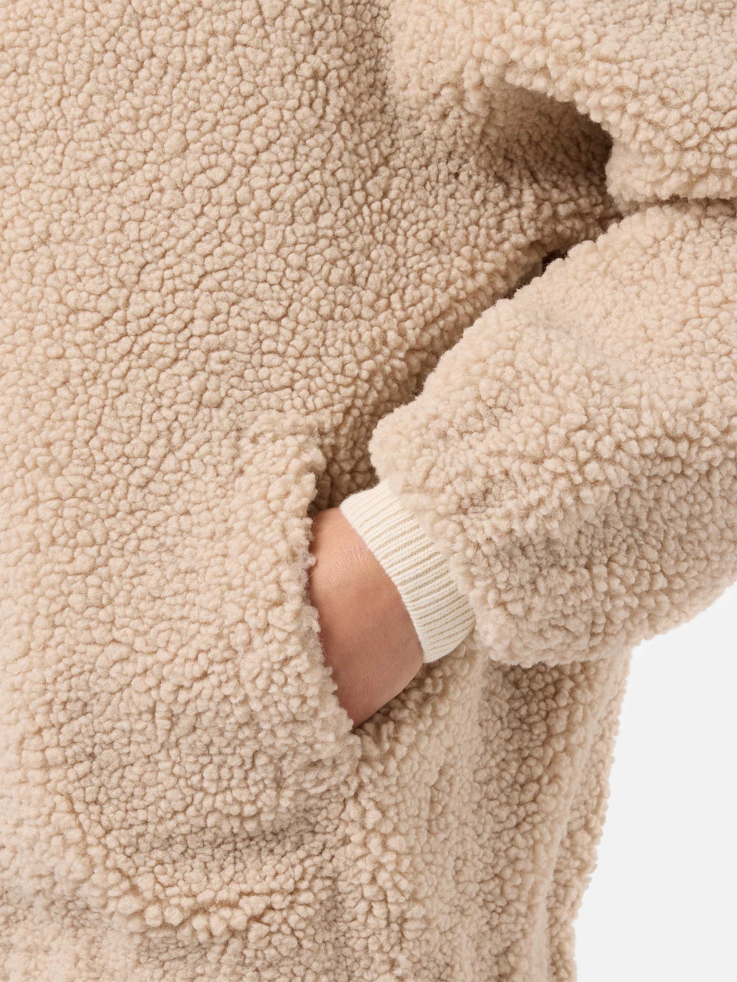 Jeanne teddy bomber with back patch