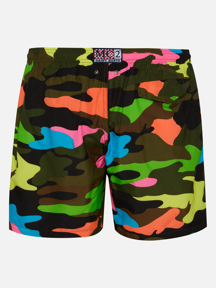 Costume da bagno da uomo in tessuto leggero con stampa camouflage fluo