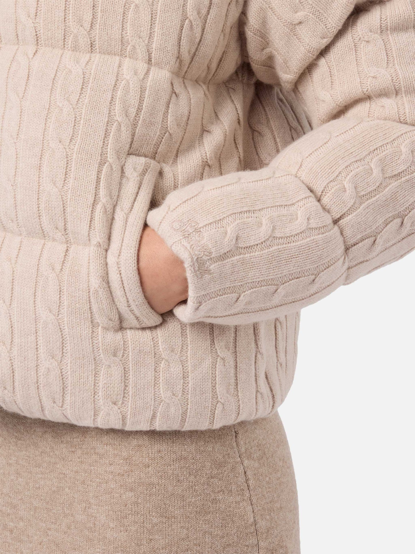 Giacca Mya in maglia di lana imbottita a trecce
