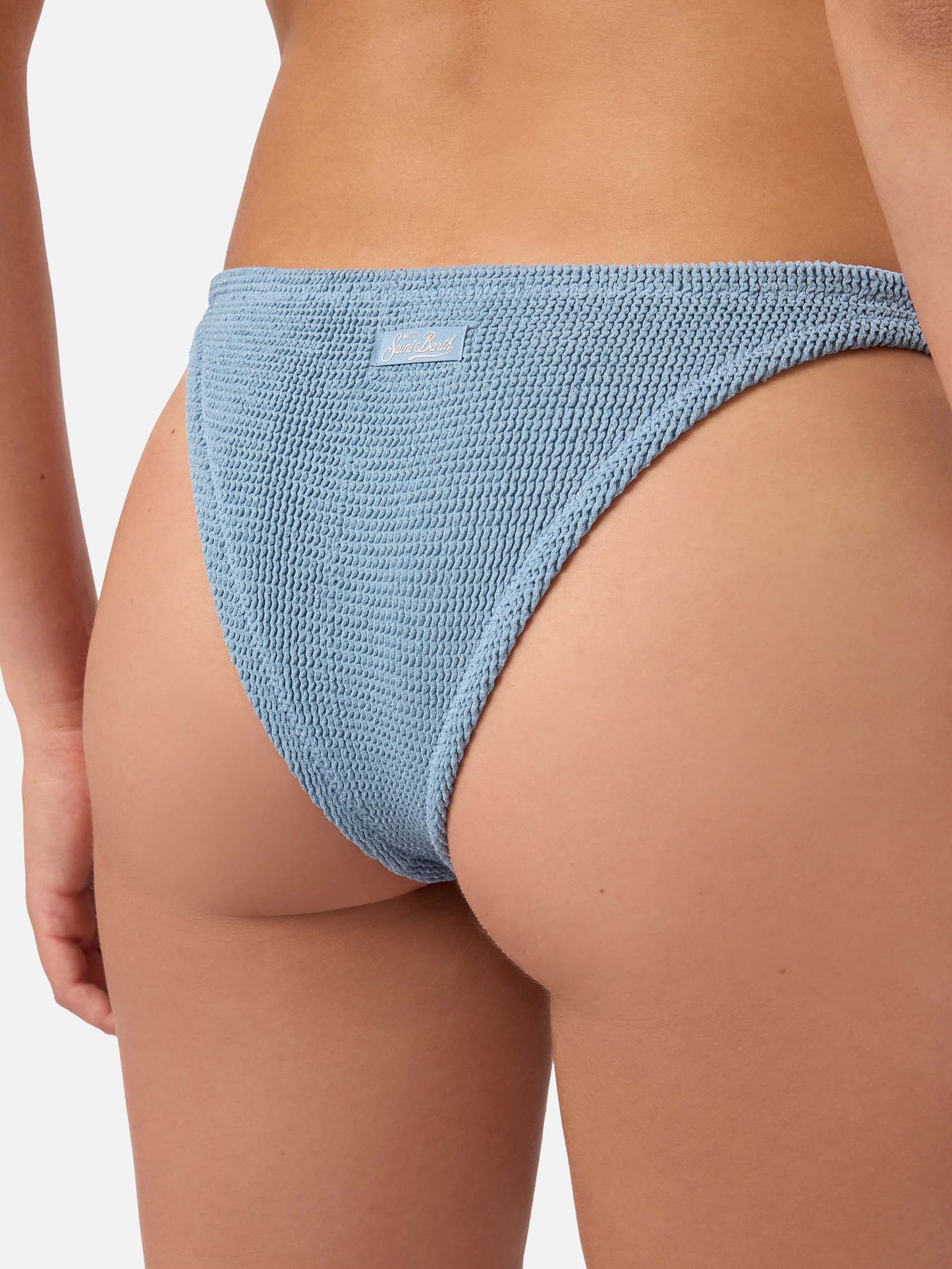 Braguita de bikini brasileña Naomi en tejido crinkle lurex azul avio
