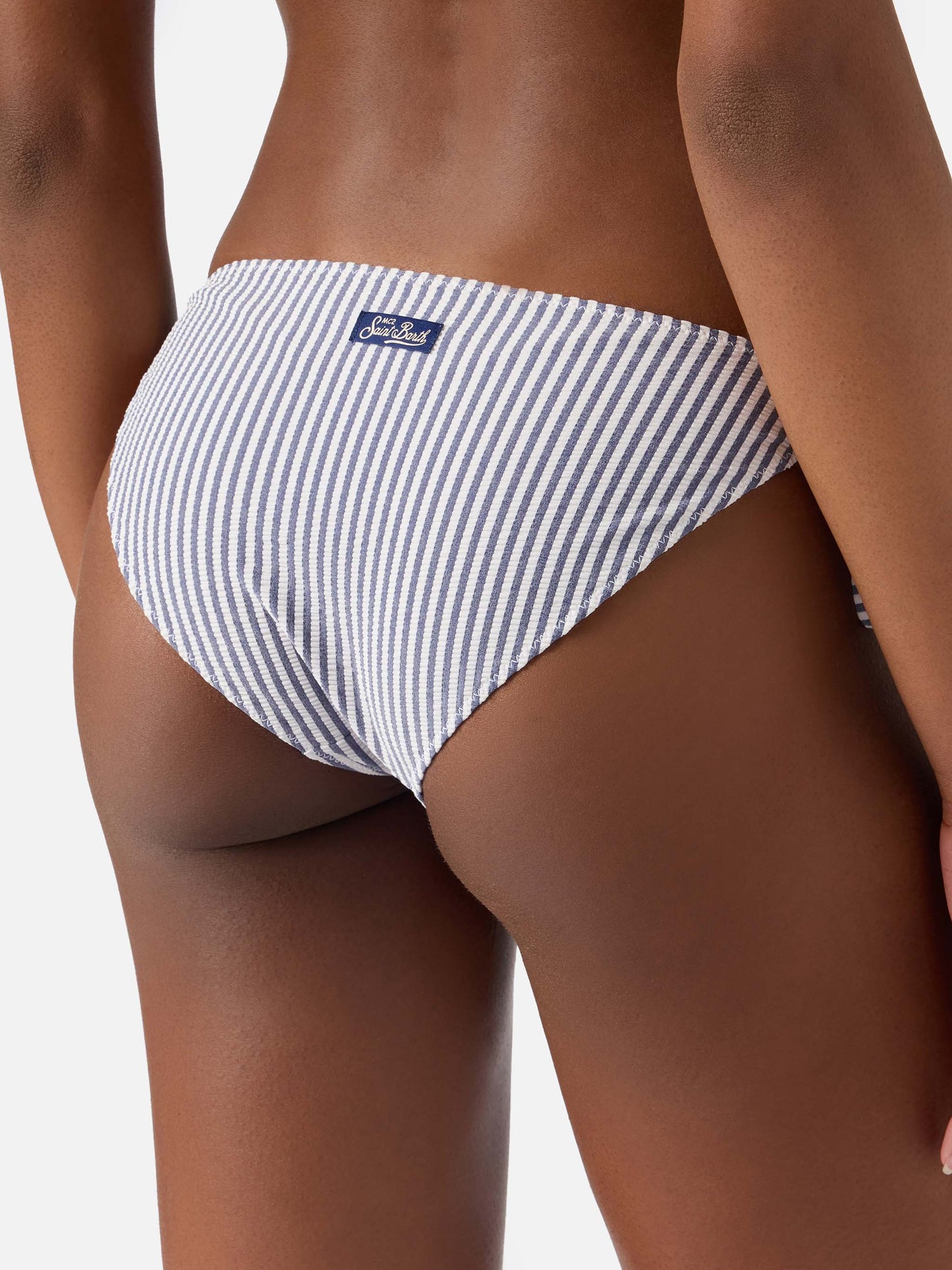 Bas de bikini classique Virgo en tissu seersucker à imprimé rayé bleu