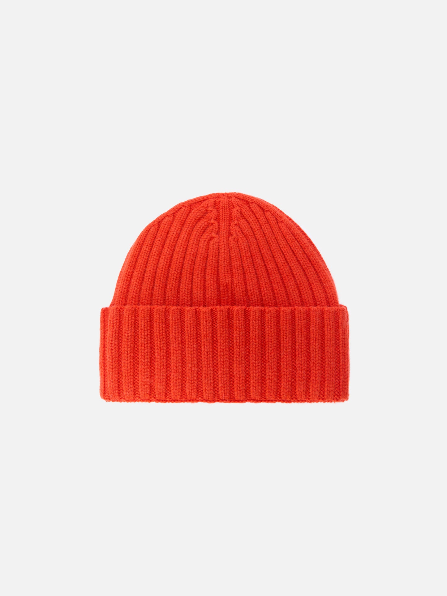 Wengen beanie in orange wool with St. Barth embroidery on the turn-up