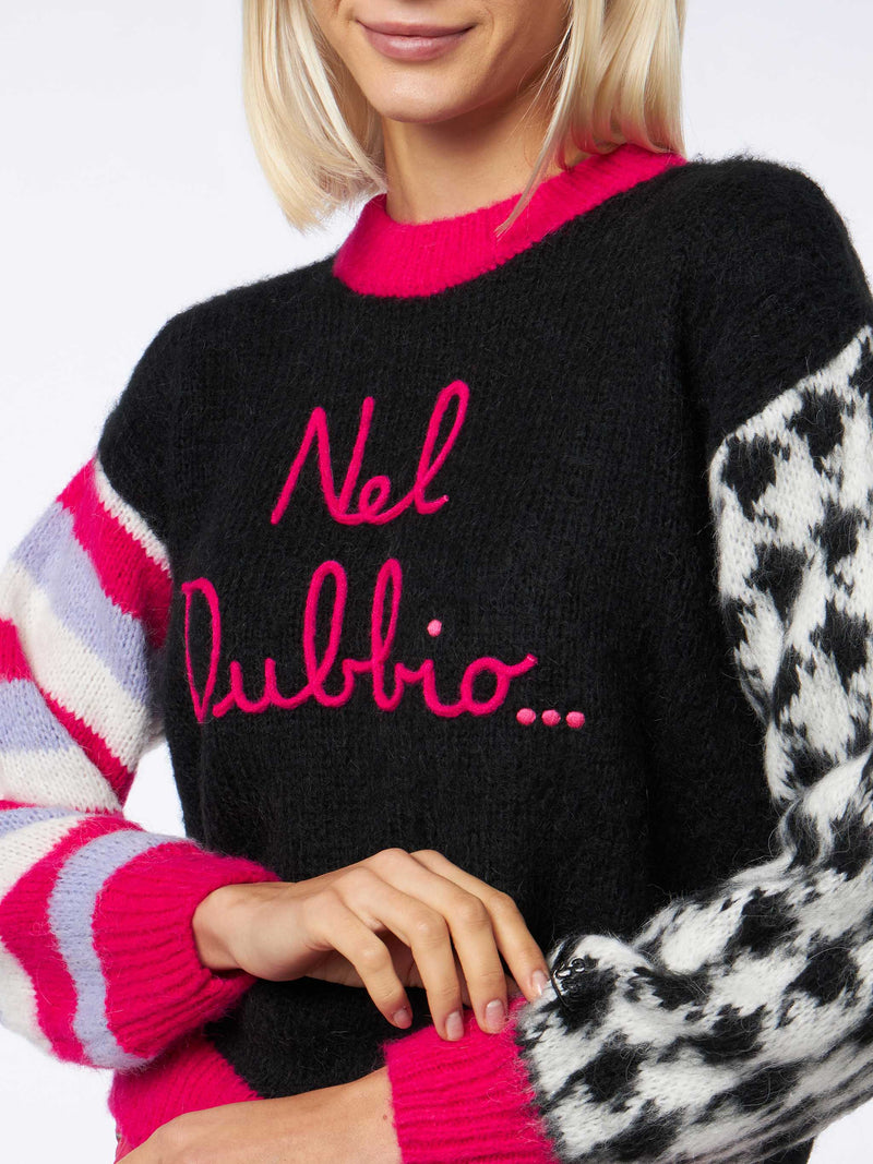 Woman boxy shape soft sweater with Nel dubbio...  embroidery