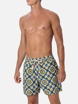 Herren-Badeshorts Lighting 70 aus leichtem Stoff mit Majolika-Print