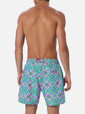 Man lightweight fabric swim-shorts Lighting 70 with majolica print