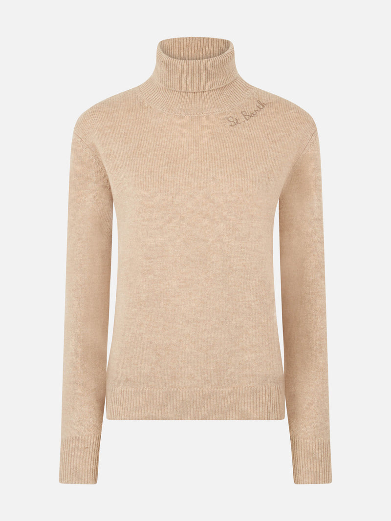 Maglione dolcevita beige lavorato a maglia da donna