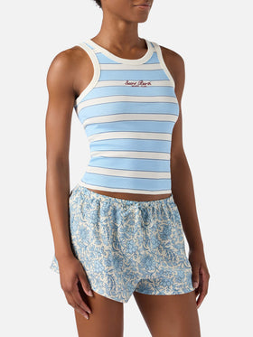 Camiseta de tirantes Ada a rayas azul claro con bordado beach club 