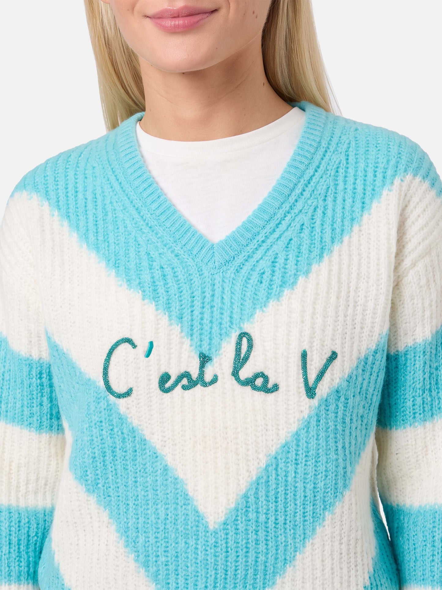 Annecy Soft cropped sweater with diamond pattern and V-neck
