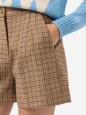 Aya shorts in houndstooth fabric with double pleats