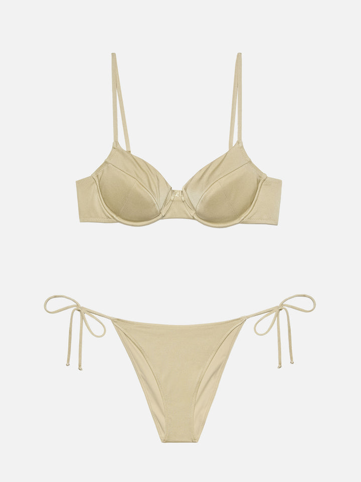 Klassische goldene Badehose „Virgo“ – Bügel-Bralette „Bea“ in schimmerndem Gold