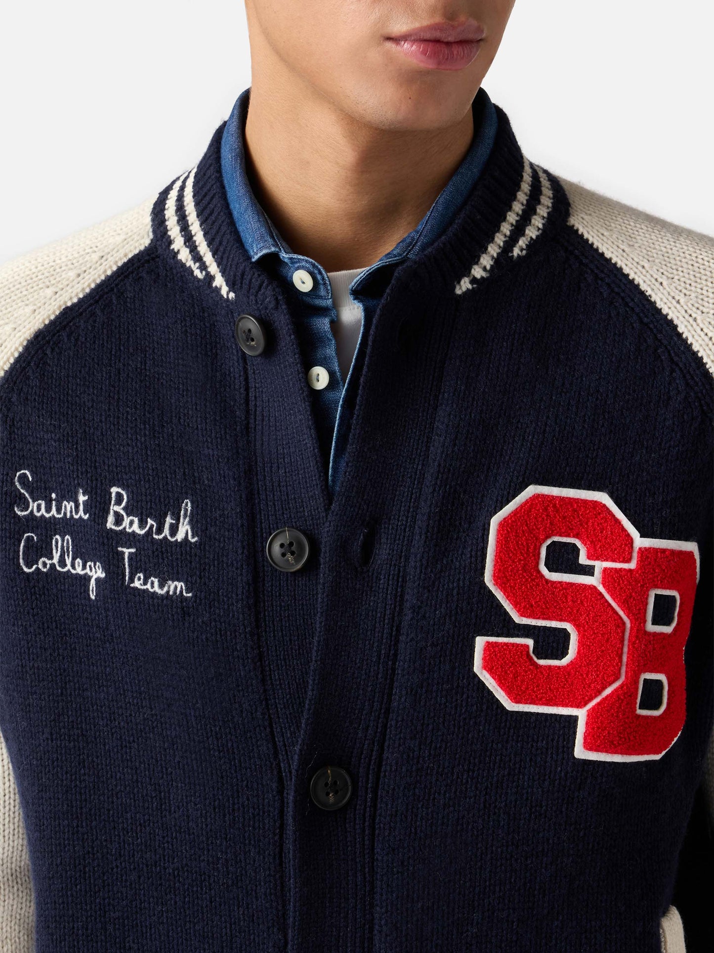 Bomber Benjamin in maglia blu navy stile college