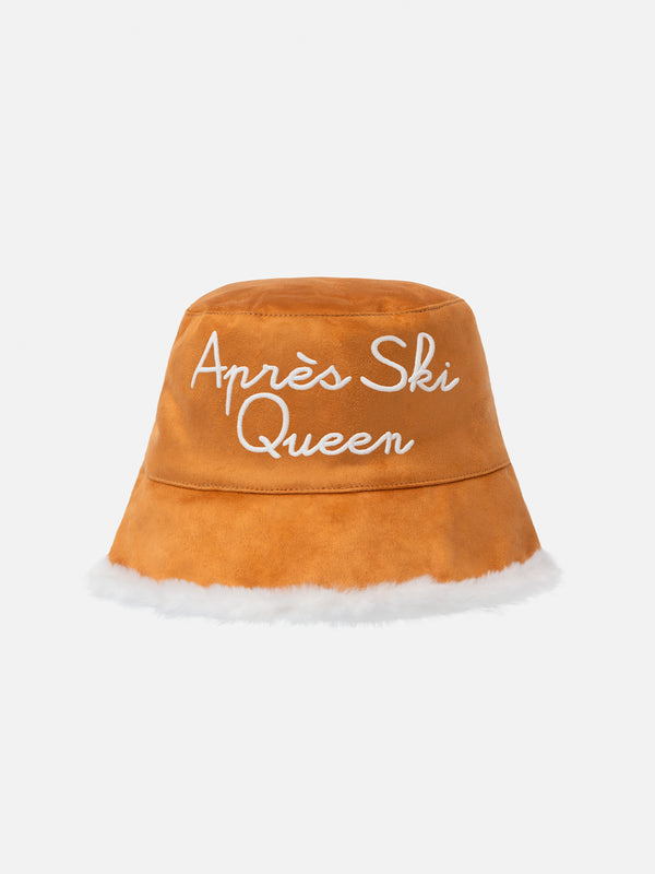 Double-face bucket hat with Après Ski Queen embroidery and furry details