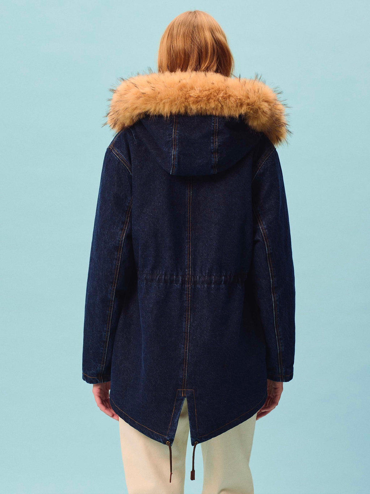 Parka Brenna blu in denim di cotone con cappuccio in effetto pelliccia
