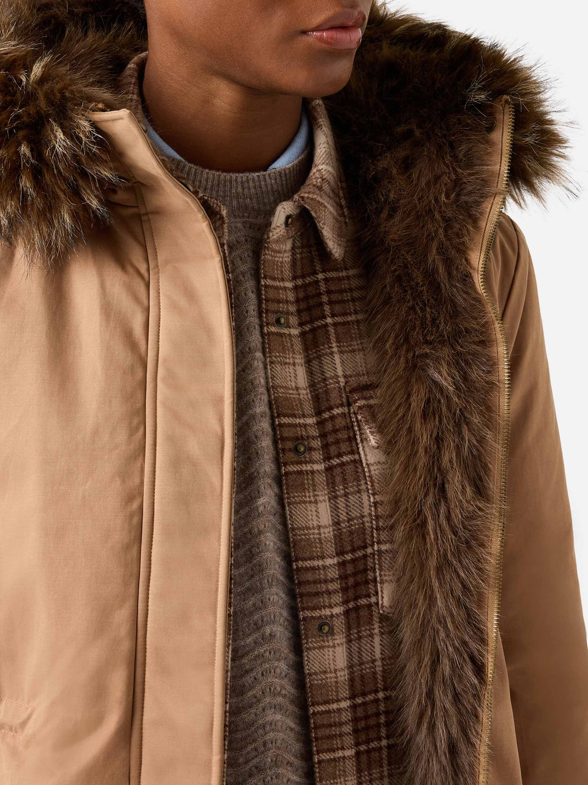 Parka ciré Brenna beige en mélange de coton avec capuche en fausse fourrure 
