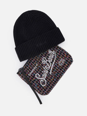 Conjunto de pochette de tweed negro y gorro negro 