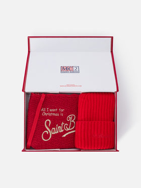 Set pochette con ricamo Merry Christmas e berretto rosso