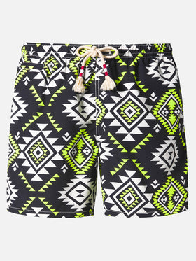 Mittellange Badeshorts im Caprese-Stil mit Ethno-Print