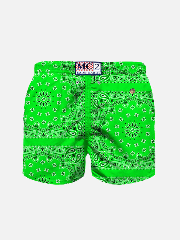 Neongrüne Badeshorts für Jungen mit Bandana-Aufdruck