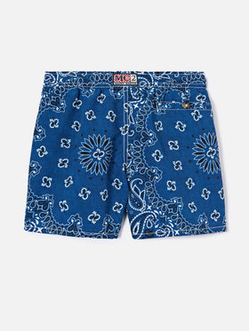 Caprese Jr Badeshorts mit blauem navyfarbenem Bandana-Print 