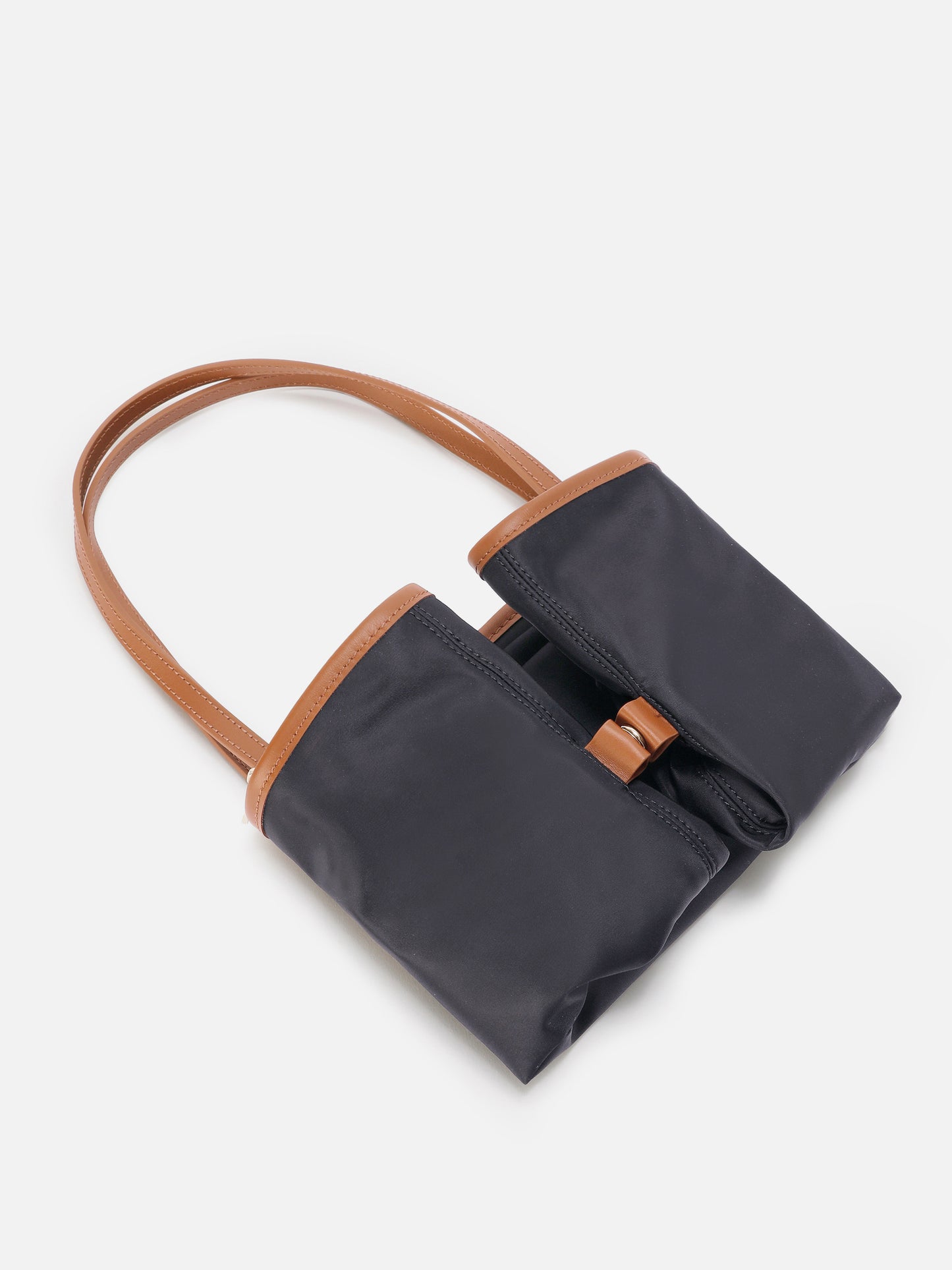 Schwarze City Bag aus Nylon in regulärer Größe 