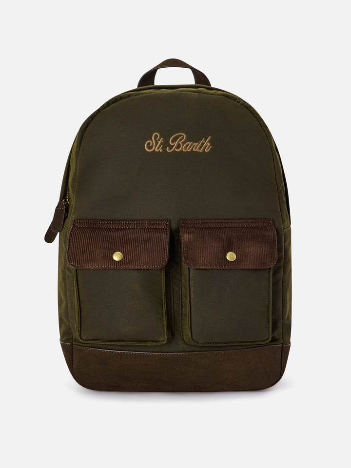 Gewachster Rucksack in Military Green Cody mit Logostickerei 