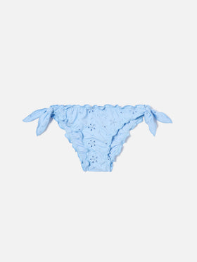 Slip de baño Cric azul claro de sangallo con bordado floral 