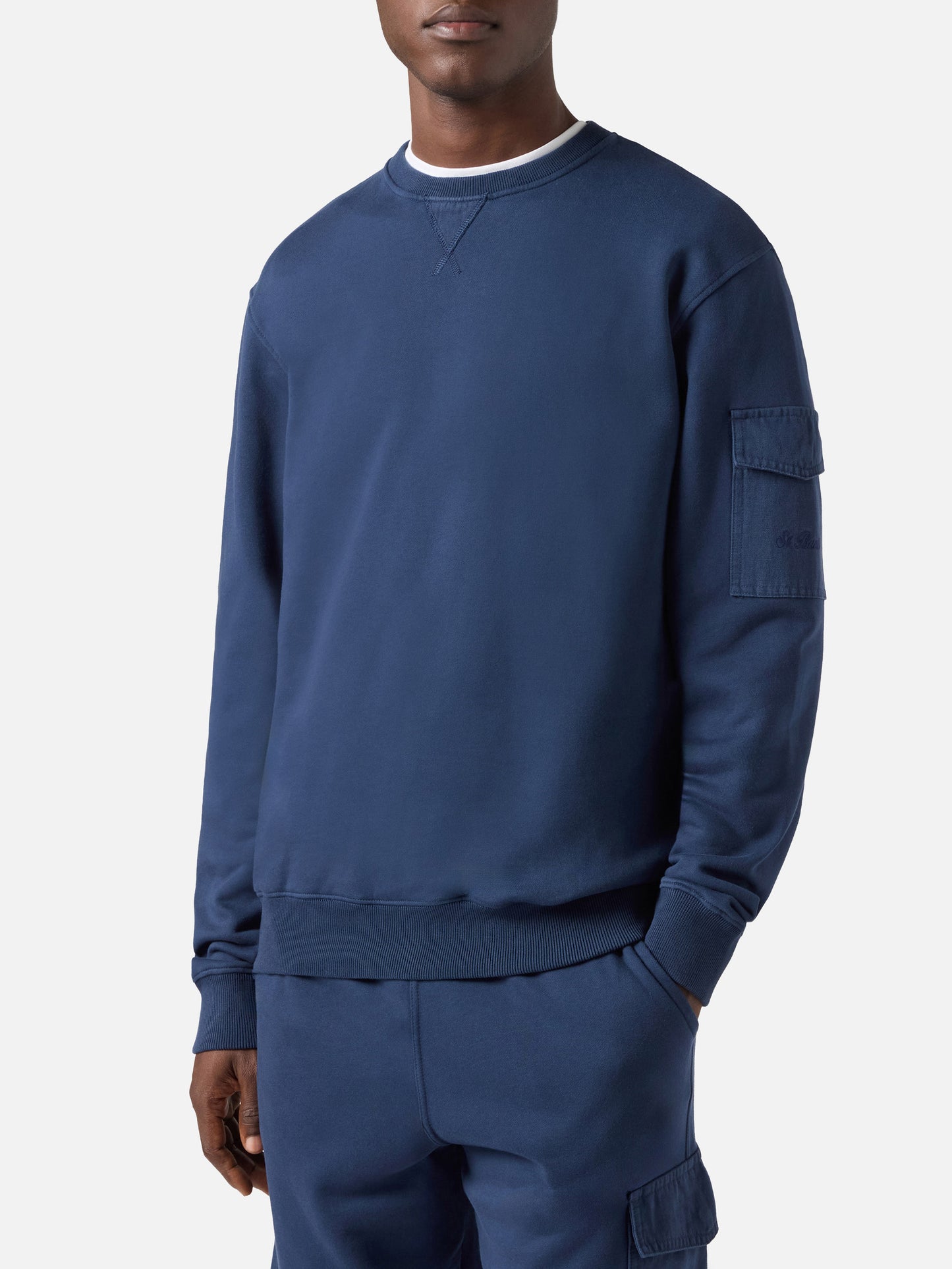 Felpa Chester in felpa blu navy con tasca applicata