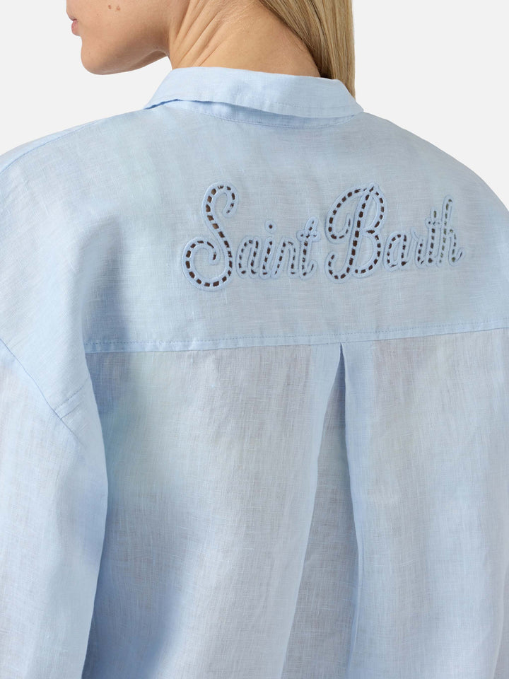 Camicia Cristal in lino azzurro con ricamo Saint Barth traforato
