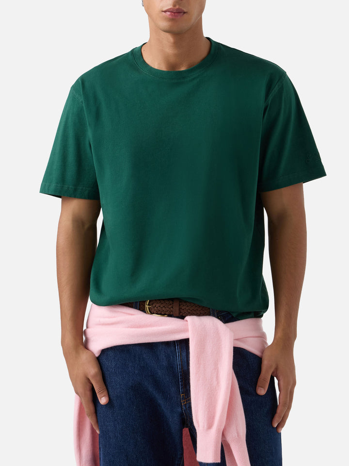 Cada camiseta en algodón verde 