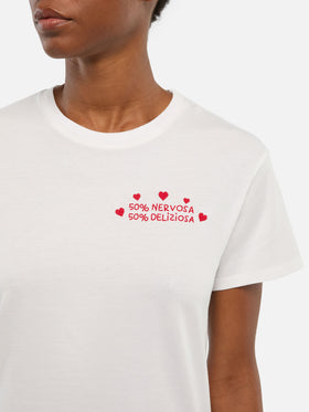 T-shirt Emilie in cotone con ricamo 50 nervosa 50 deliziosa