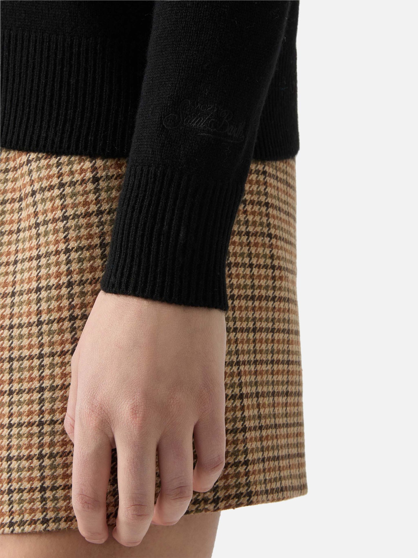 Schwarzer Eze-Wollpullover mit Polokragen