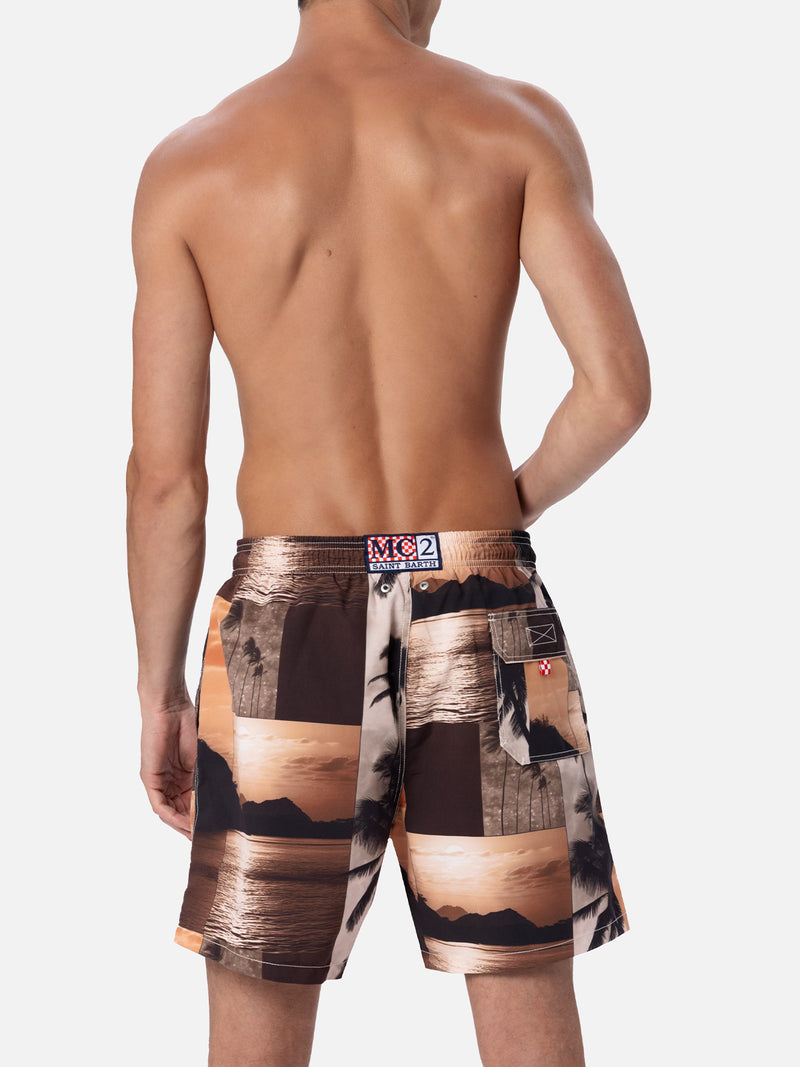 Mittellange Gustavia-Badeshorts für Herren mit Foto-Sonnenuntergang-Print|  AI CO-CREATED DESIGN BY RICKDICK - POWERED BY RED-EYE