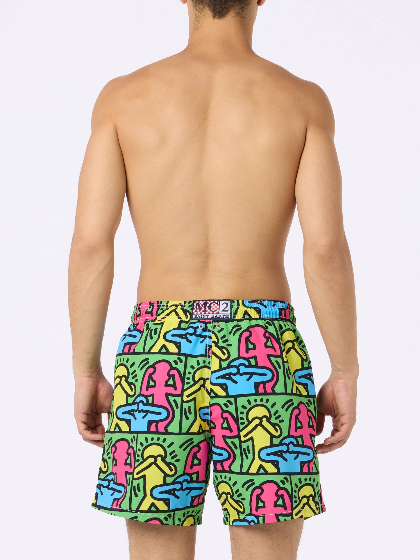 Mittellange Gustavia-Badeshorts für Herren mit platziertem Keith-Haring-Design| KEITH HARING SONDERAUSGABE