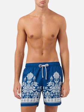 Blaue Badeshorts Gustavia mit ornamentalem Blumenprint 