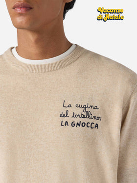 Crewneck sweater Heron Light with La cugina del tortellino, la Gnocca! embroidery | VACANZE DI NATALE SPECIAL EDITION