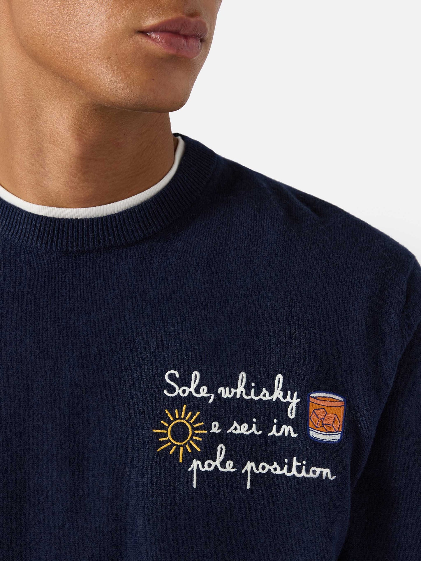 Maglione a girocollo Heron Light con ricamo Sole, wishky e sei in pole position! | VACANZE DI NATALE SPECIAL EDITION