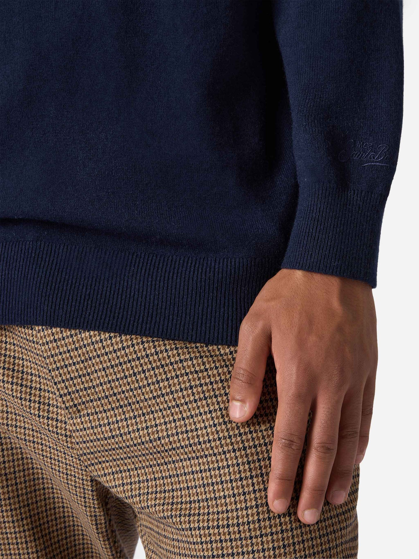 Maglione a girocollo Heron Light con ricamo Sole, wishky e sei in pole position! | VACANZE DI NATALE SPECIAL EDITION