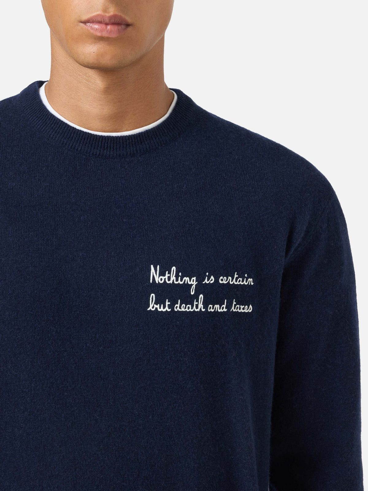 Maglia girocollo Heron Light blu navy in misto lana e cashmere con ricamo Nothing Is Certain | Special edition