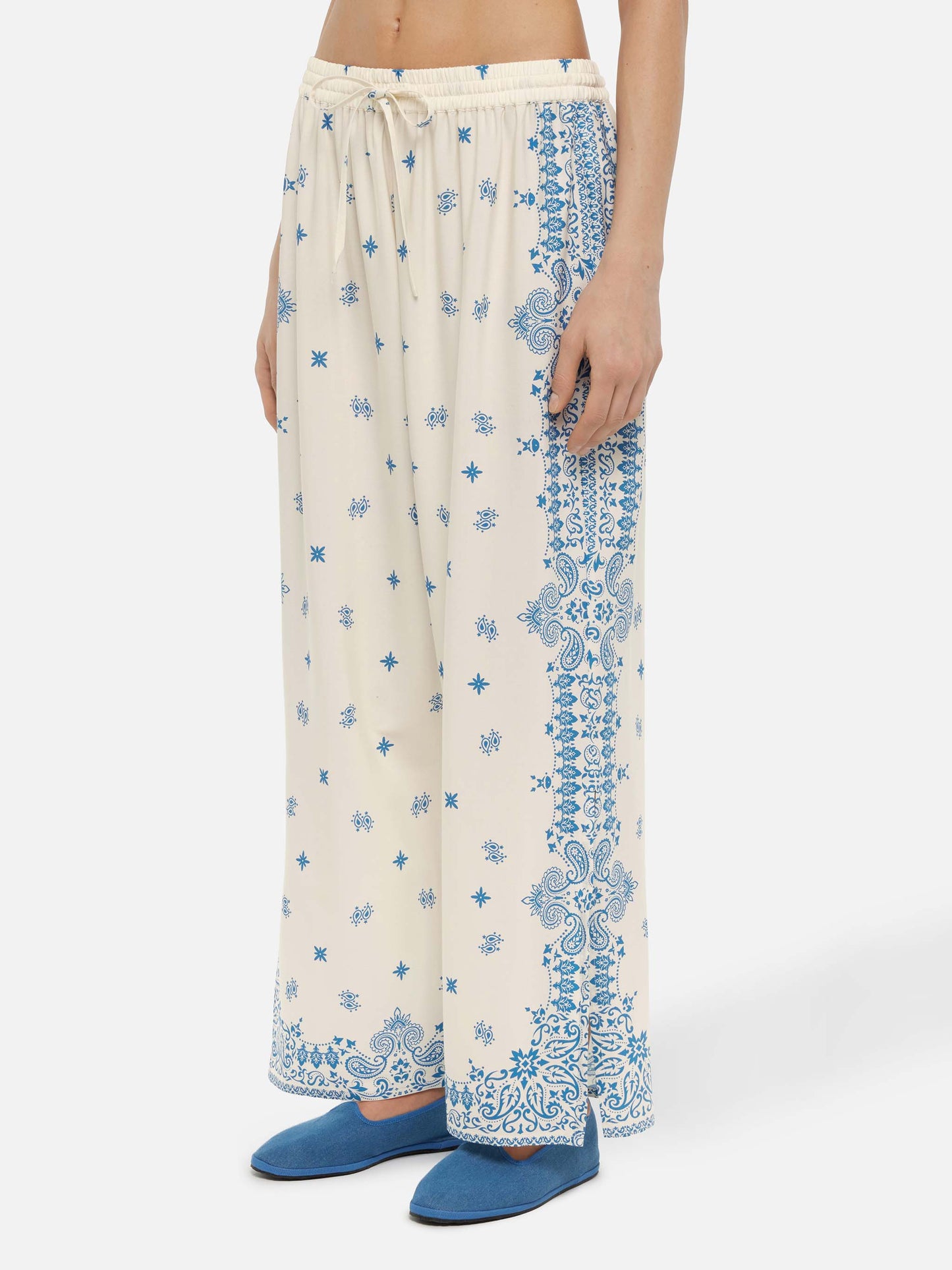 Ikaria Hose mit weitem Bein und platziertem Bandana-Print