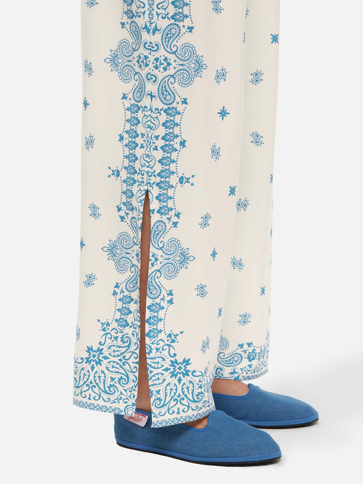 Ikaria Hose mit weitem Bein und platziertem Bandana-Print