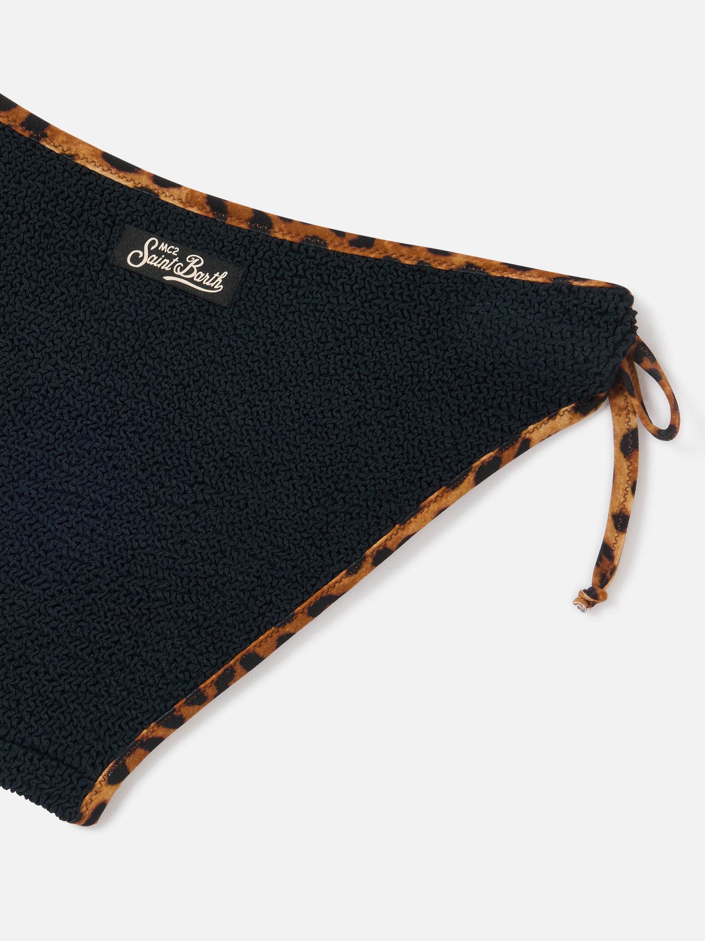 Jaiden String-Bikini aus schwarzem Crinkle mit Leopardenbesätzen 