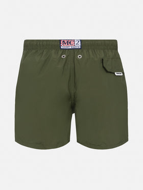 Leichte Badeshorts in Militärgrün von Jean Lighting Pantone | PANTONE® SPECIAL EDITION