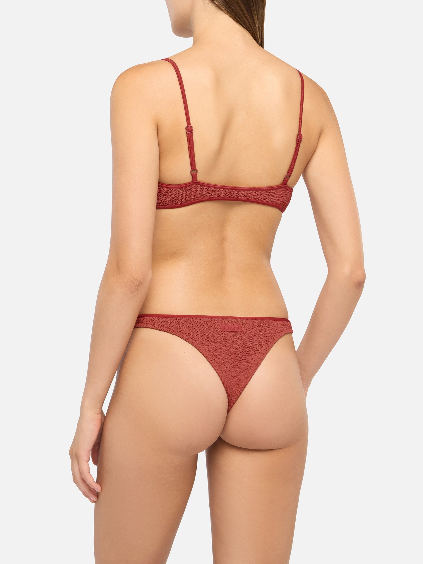 Bikini bralette Judy Naomi con slip sgambati in tessuto crinkle arancione ruggine