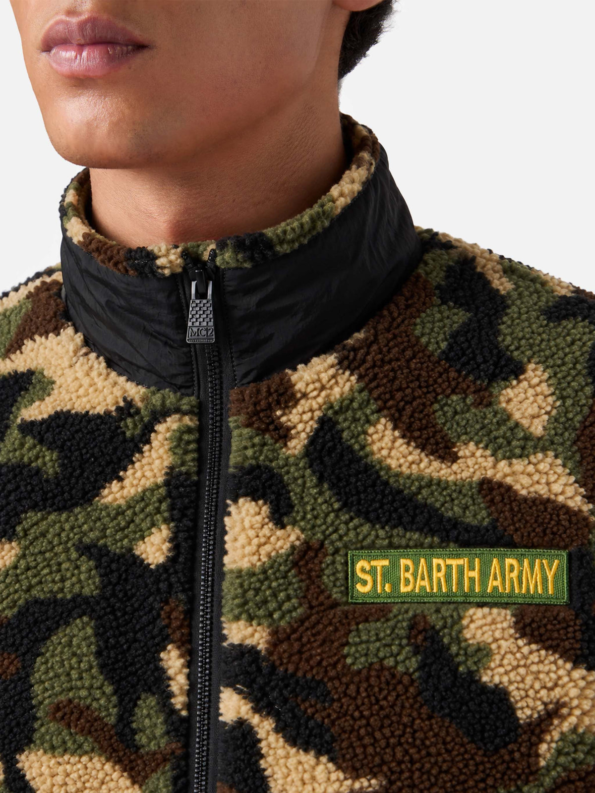 Chaqueta sherpa con parche 
