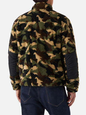 Chaqueta sherpa con parche 
