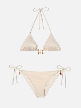 Leah Virgo Bikini in Beige mit glänzendem Finish und Charms 